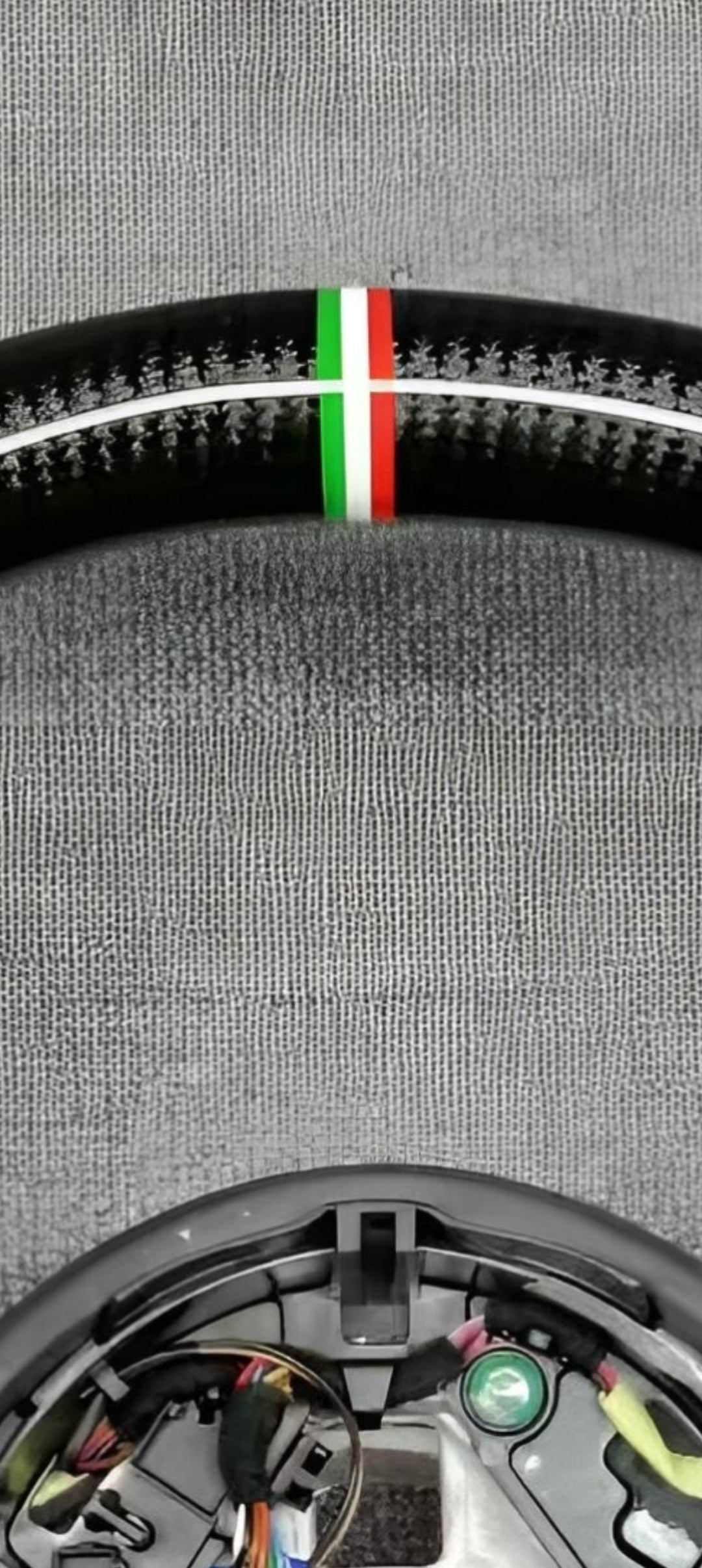 VOLANTE CUSTOM QUADRIFOGLIO in CARBONIO e PELLE per Alfa Romeo GIULIA e STELVIO 2016-2025